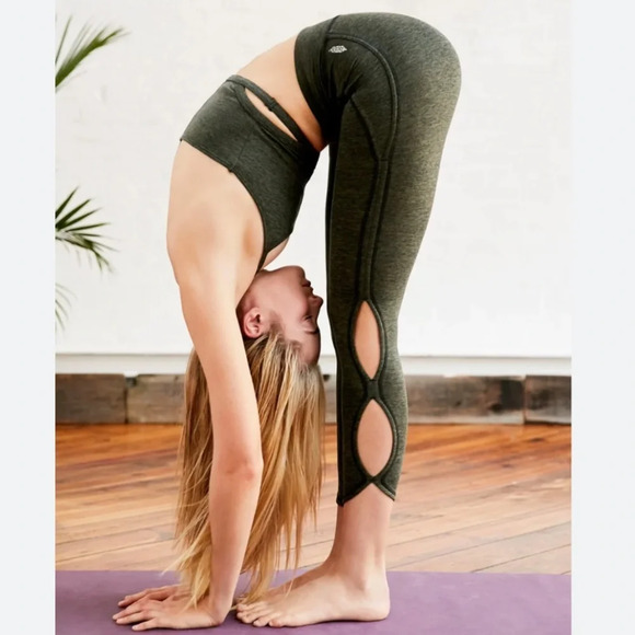 Free People Movement Infinity Leggings in Heather Khaki Green Medium - Picture 1 of 15